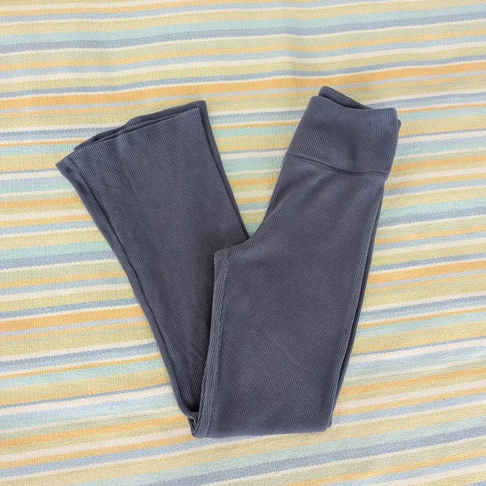 ⭐ Hollister Ultra High Rise Waffle Flare Pants size Small